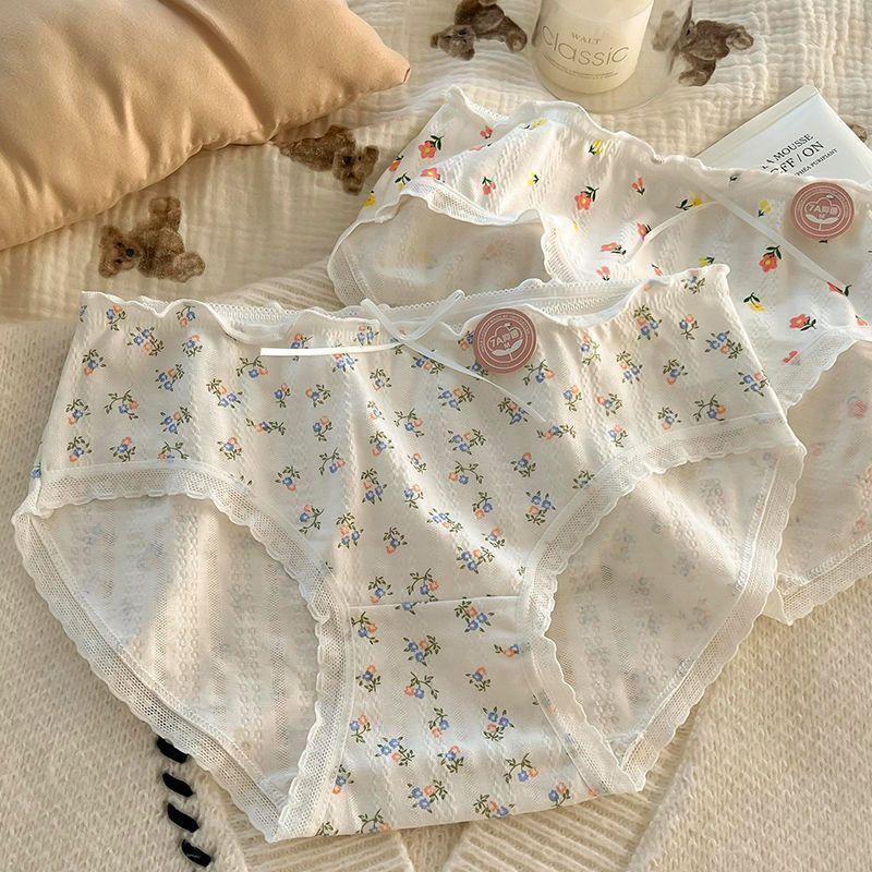 

Floral Antibacterial Pure Cotton Panties with Breathable Waist and Buttocks Triangle Women’s Panties One size