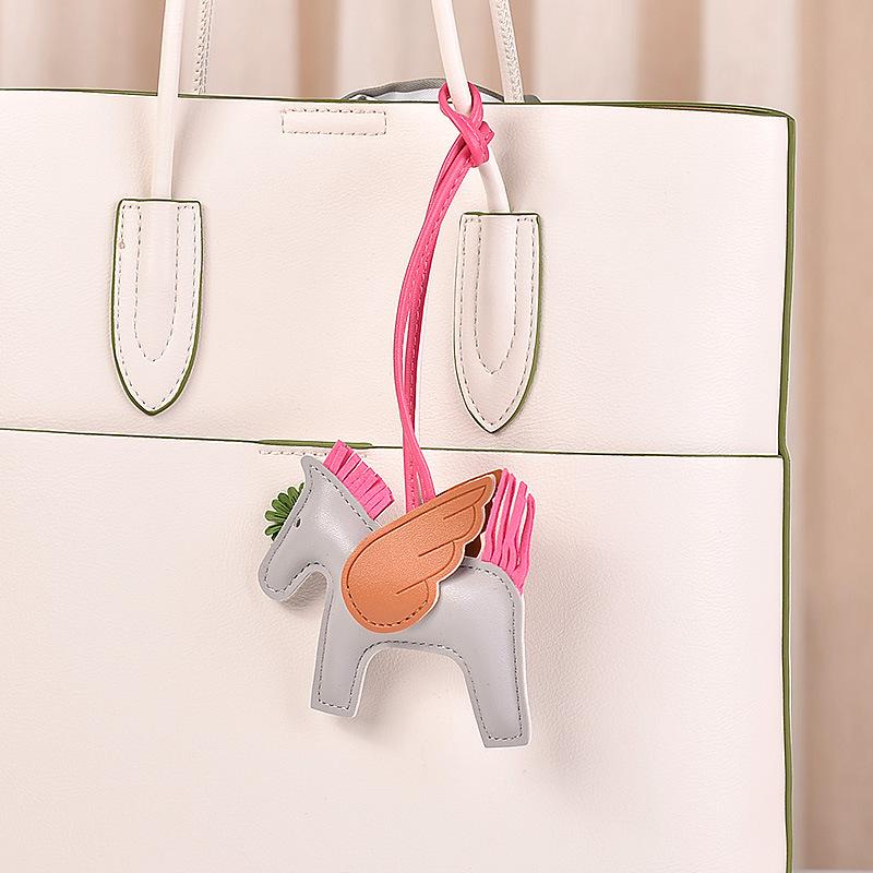 

Подвеска Кожаная кисточка Милый ангел Аксессуары Подходит для подвешивания на сумку Украшения One Size светло-серый