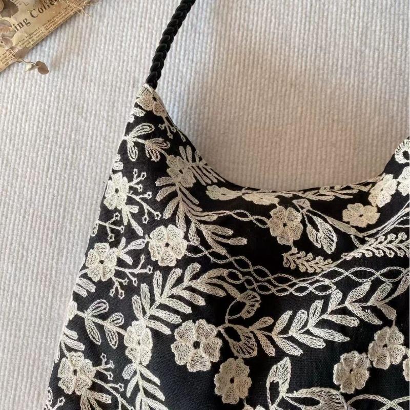 Summer cotton and linen black and white wind embroidery large capacity shoulder handbag tote bag hobo niche senior original