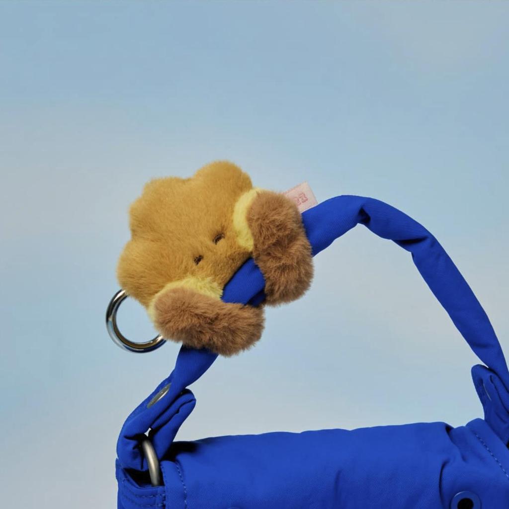 BT21 Mini HugMe Magnet Doll Keyring