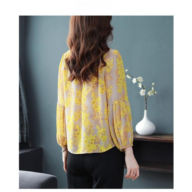 Spring Floral Shirt Women Long Sleeve Beautiful Unique Blouse Trendy Youthful Tops for Mothers