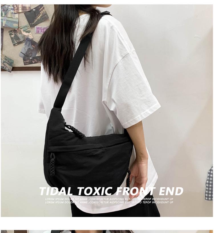 Japanese Style Large Capacity Nylon Crossbody Bag for Female Students