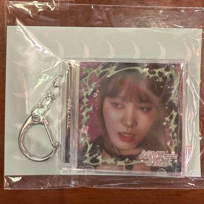 [USED] NiziU LOVE LINE Soundwave Mini CD Key Ring Nina