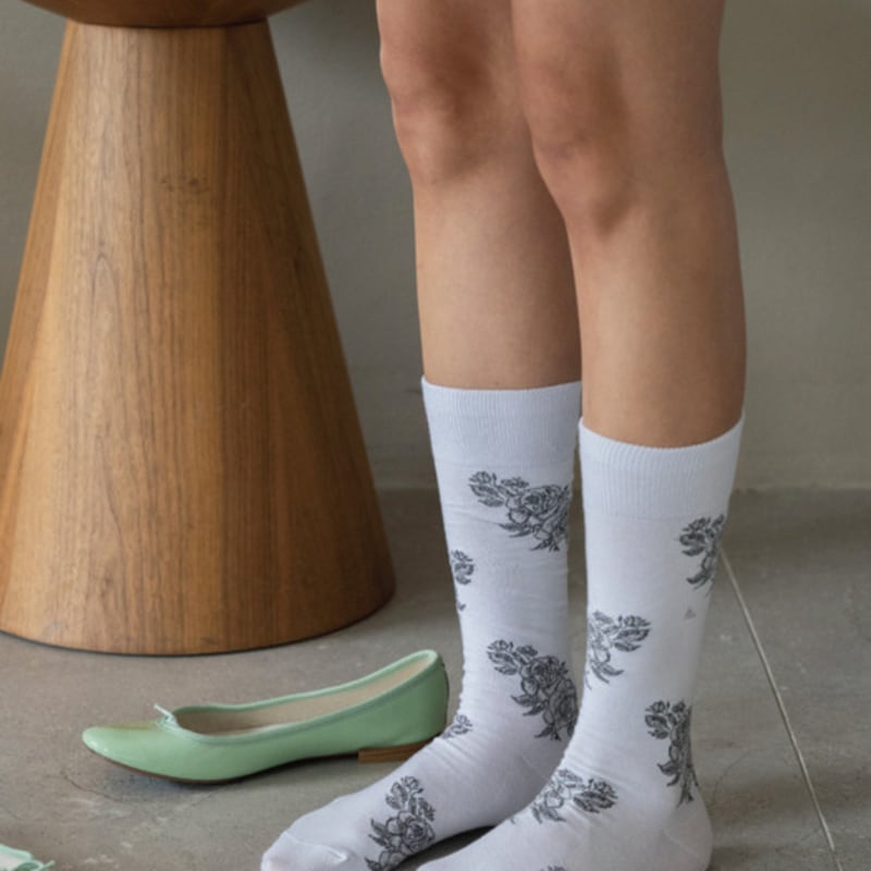 Hiig [no.499] White Gray Floral Socks
