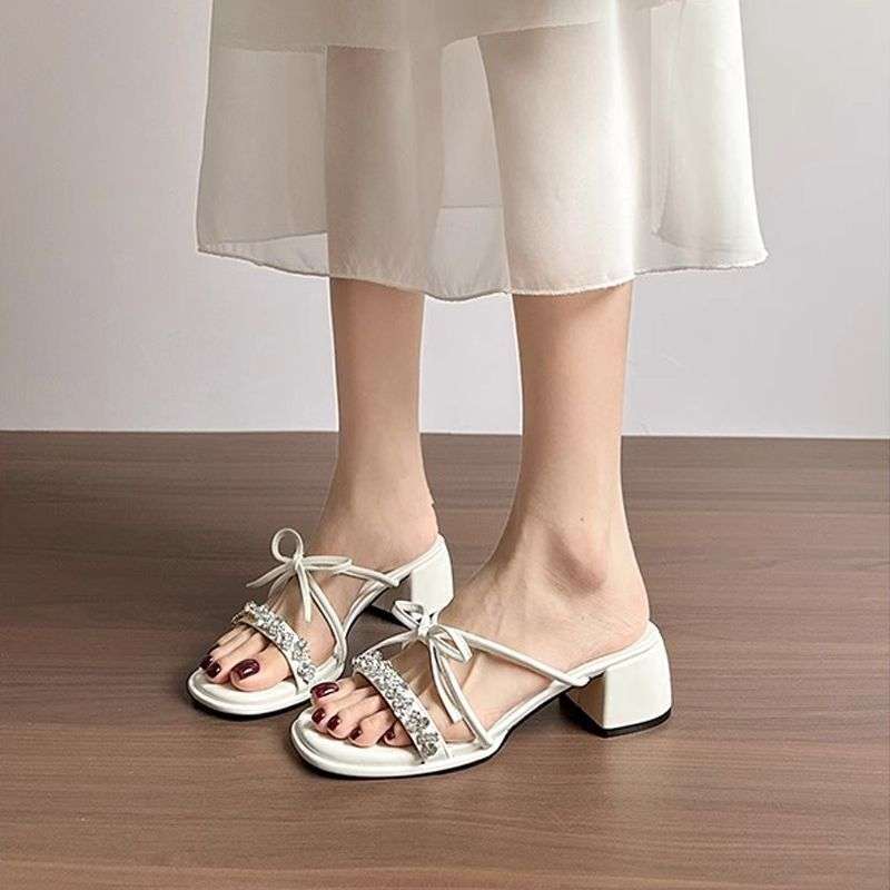 

Beautiful silver temperament sandals women s outer wear 2025 new summer fairy style with skirt French rhinestone high heels 40