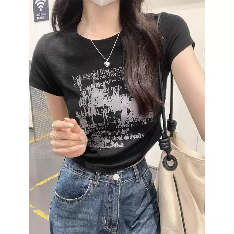 

Милая горячая девушка с круглым вырезом на правом плече с коротким рукавом, летний дизайн, нишевый принт, высокая талия, утягивающая короткая футболка для невысоких людей XL