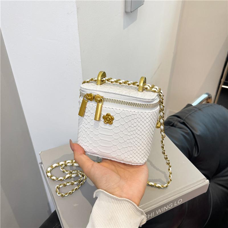 Fashion Crocodile Texture Women Casual Small Square Bag With Chain Golden