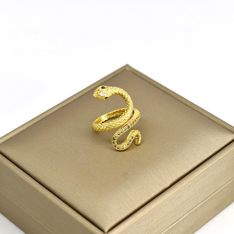 Retro European-American Snake Ring: Gold-Plated Copper Winding Animal Design