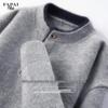 FAPAI Men's Classic Color-Block Crew Neck Knitted Sweater