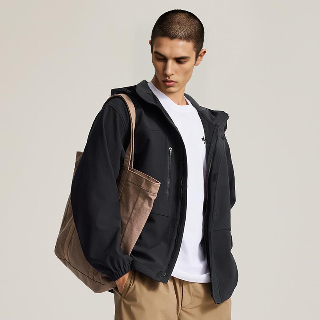 Li Ning Wow Wade Serie Wasserabweisende Bequeme Lässige Kapuzen-Reißverschluss Letter-Print Fleece Windjacke Herren Oberbekleidung Schwarz AFDU225-1