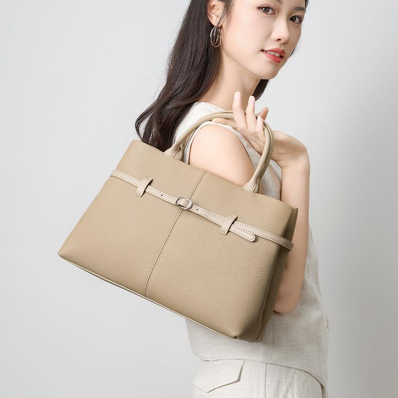 New Top Layer Cowhide Handbag with Large Capacity Genuine Leather for Women's Commuting Luxury Tote Bag