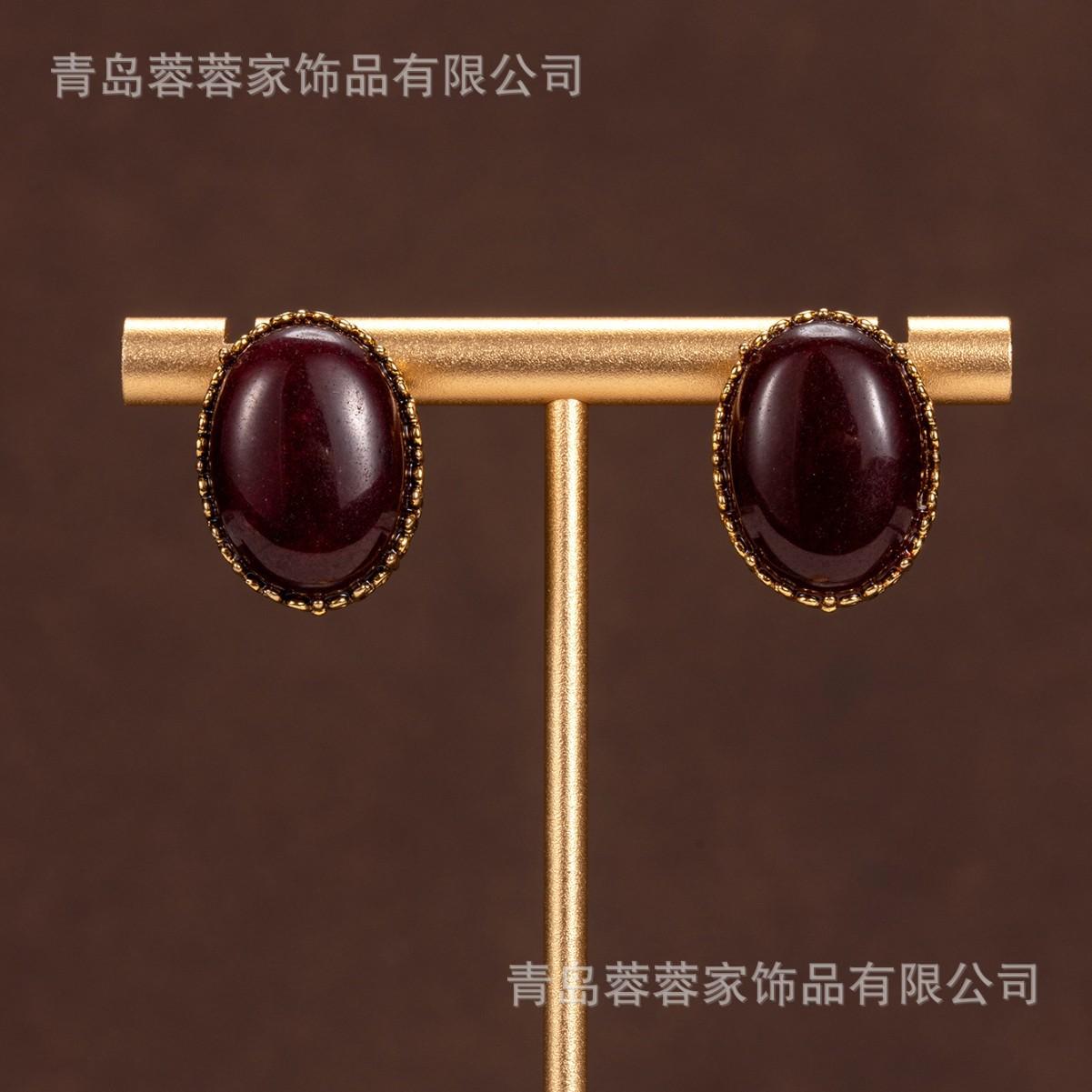 

Hot Palace Style Retro Geometric Brown Natural Stone Earrings Texture Hong Kong Temperament Classical Light Luxury