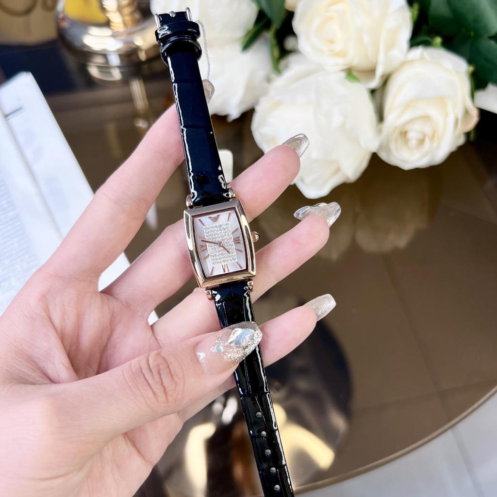 Oushijia New Square Diamond Women's Roman Minimalist Tonneau Quartz Watch