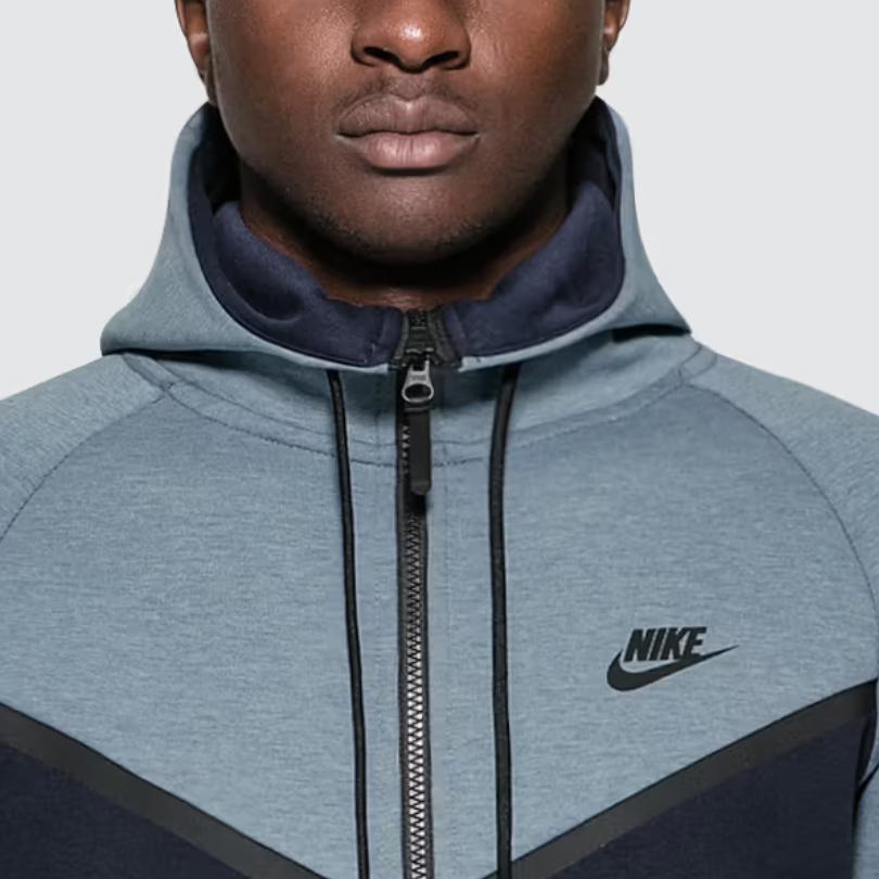 Nike Pletená sportovní bunda se zipem a kapucí Pánské bundy 885905-437
