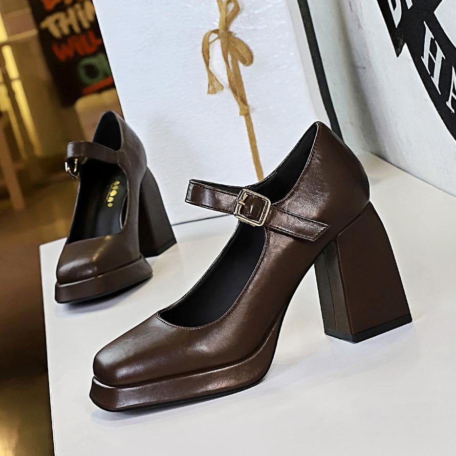 Talon épais, Talon carré, Talon haut, Plateforme imperméable, Bout carré, Décolleté bas, Boucle de ceinture, Bride droite, Chaussure simple pour femme