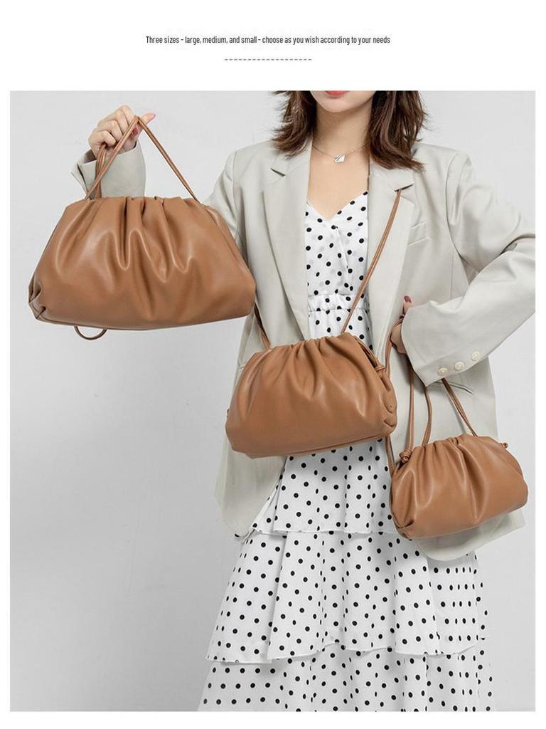 High-End Textured Cloud Dumpling Women's Shoulder Bag - Niche Pleated Design