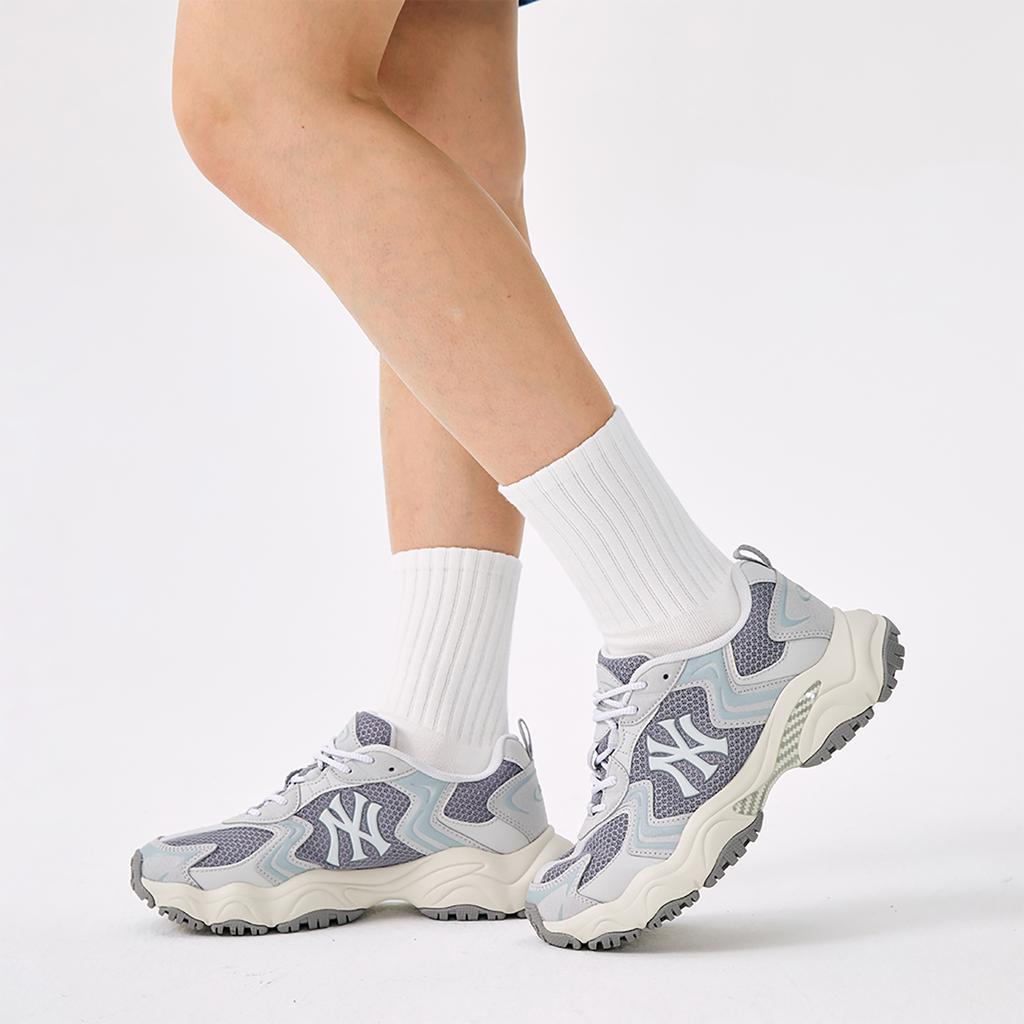 New MLB New York Yankees Breathable Lightweight Height Increasing Low Top Chunky Sneakers Unisex Dark Gray 3ASHC055N-50GRS