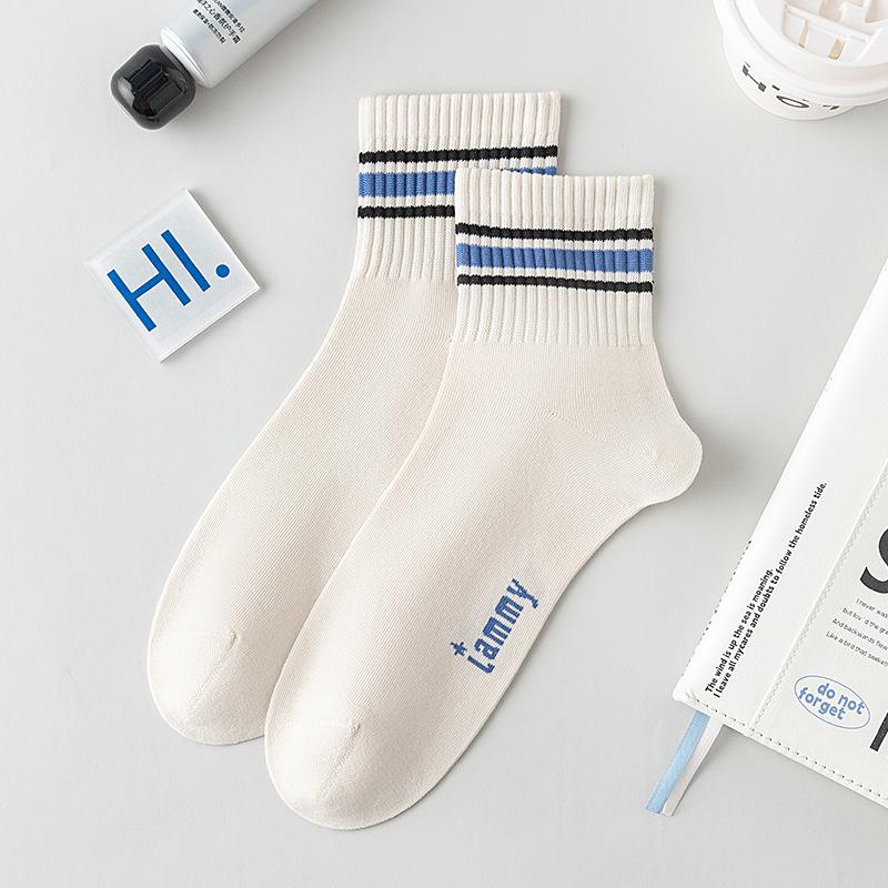Frühlings- und Sommer Herren Nahtlose Mid-Top Baumwollsocken, Feuchtigkeitsableitend, Desodorierend, Trendige Freizeit-Sportsocken