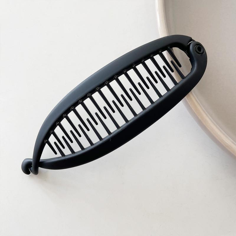 

Korean Style Elliptical Hair Clip with Simple and Exquisite Back of The Head Banana Clip Hair Accessories