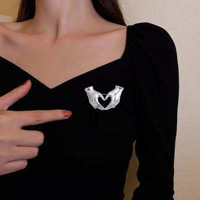 Creative Hands-in-Heart Brož Pin Jednoduchý Elegantní Retro Svetr Pin oblek Lapel Odznak Kabát Příslušenství