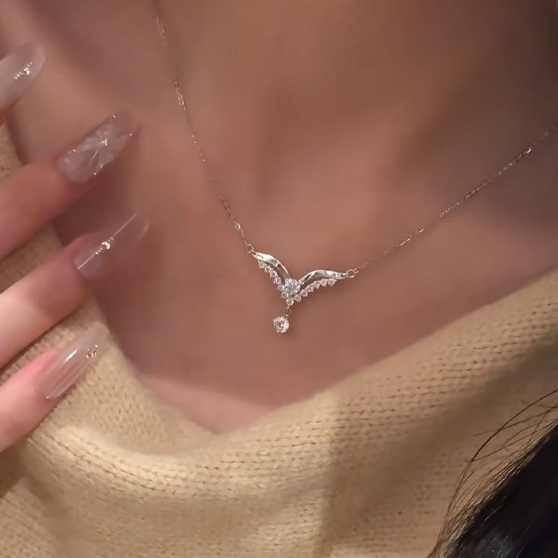 Light Luxury Exquisite Angel Wing Necklace, Women's High-end Feeling, Wing Temperament, Collarbone Chain Trend