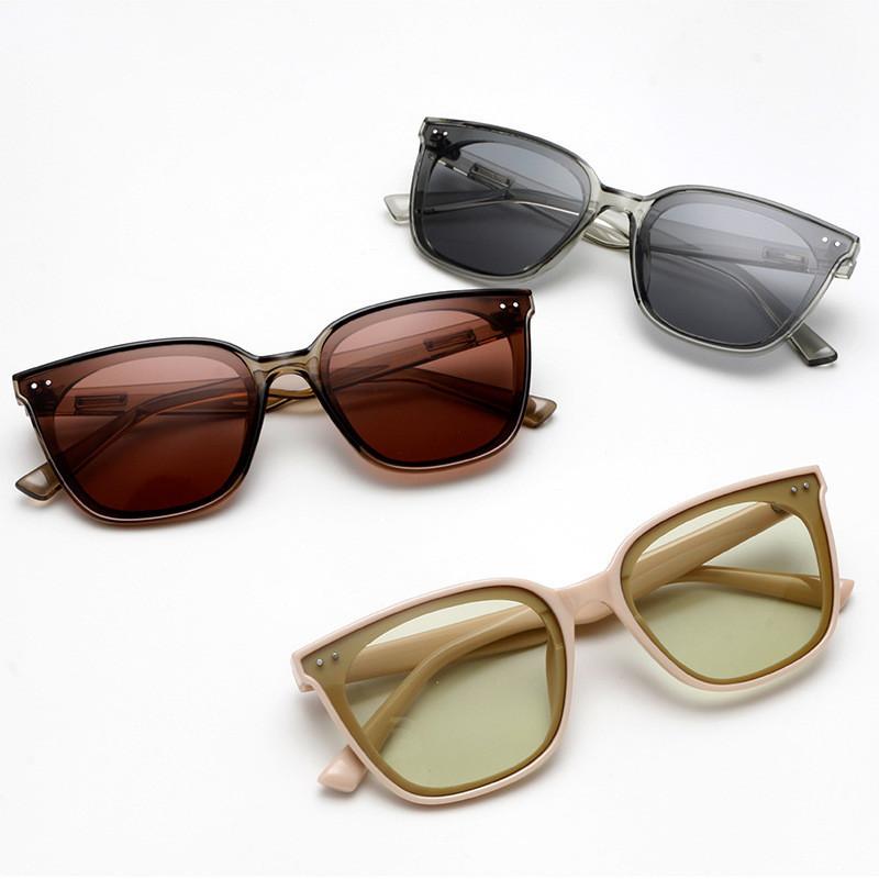 2023gm New Small Face Women's Sunglasses High Fashion Sense Trendy Square Frame Uv Protection Stylish Black Frame Shades Men Hipster