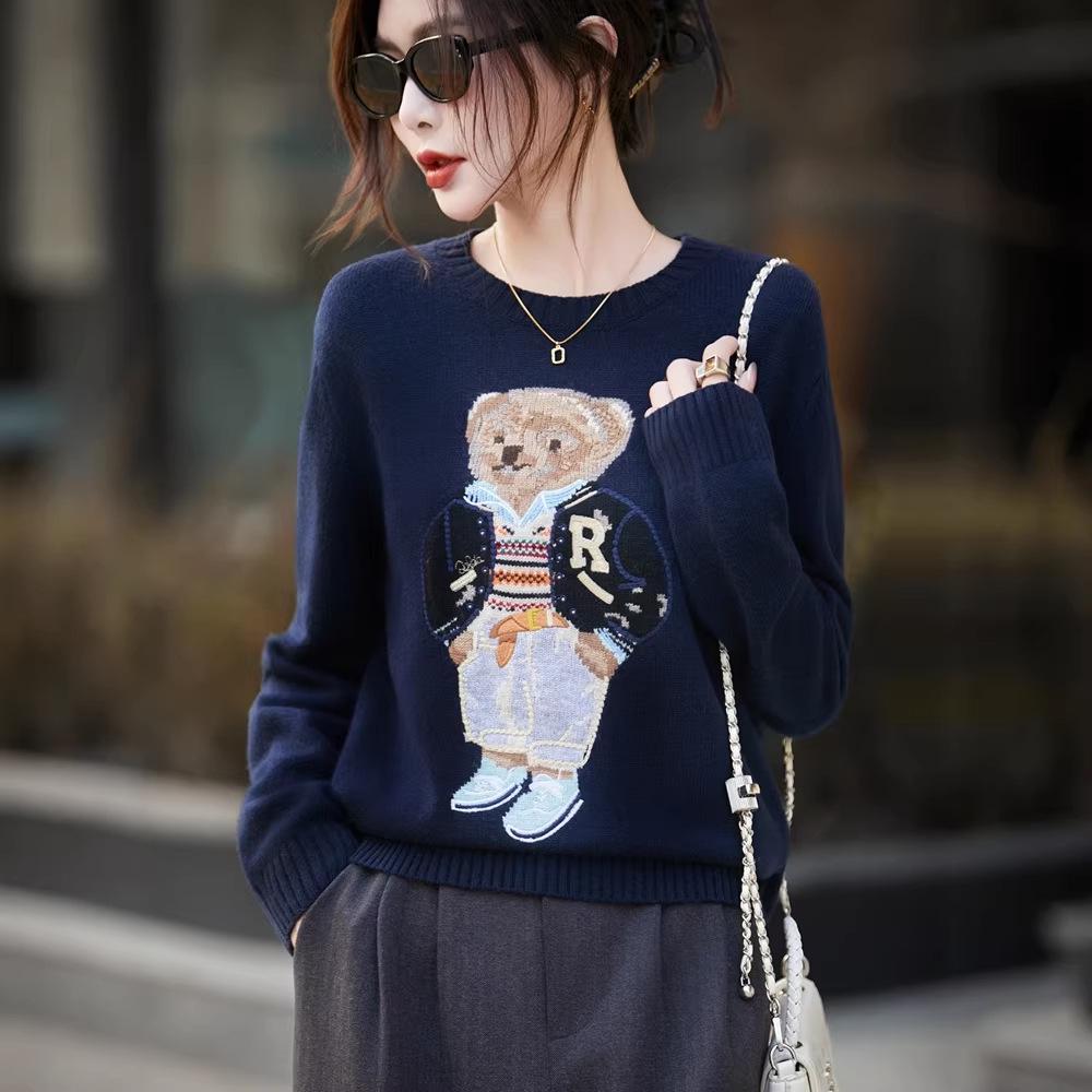Cozy Cute Bear Embroidered Round Neck Pullover for Autumn/Winter