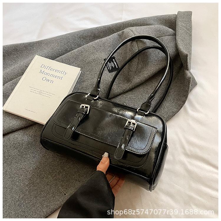 Retro women's bags, high-end underarm bags 2025 new simple large-capacity bowling bags, fashionable commuter bags