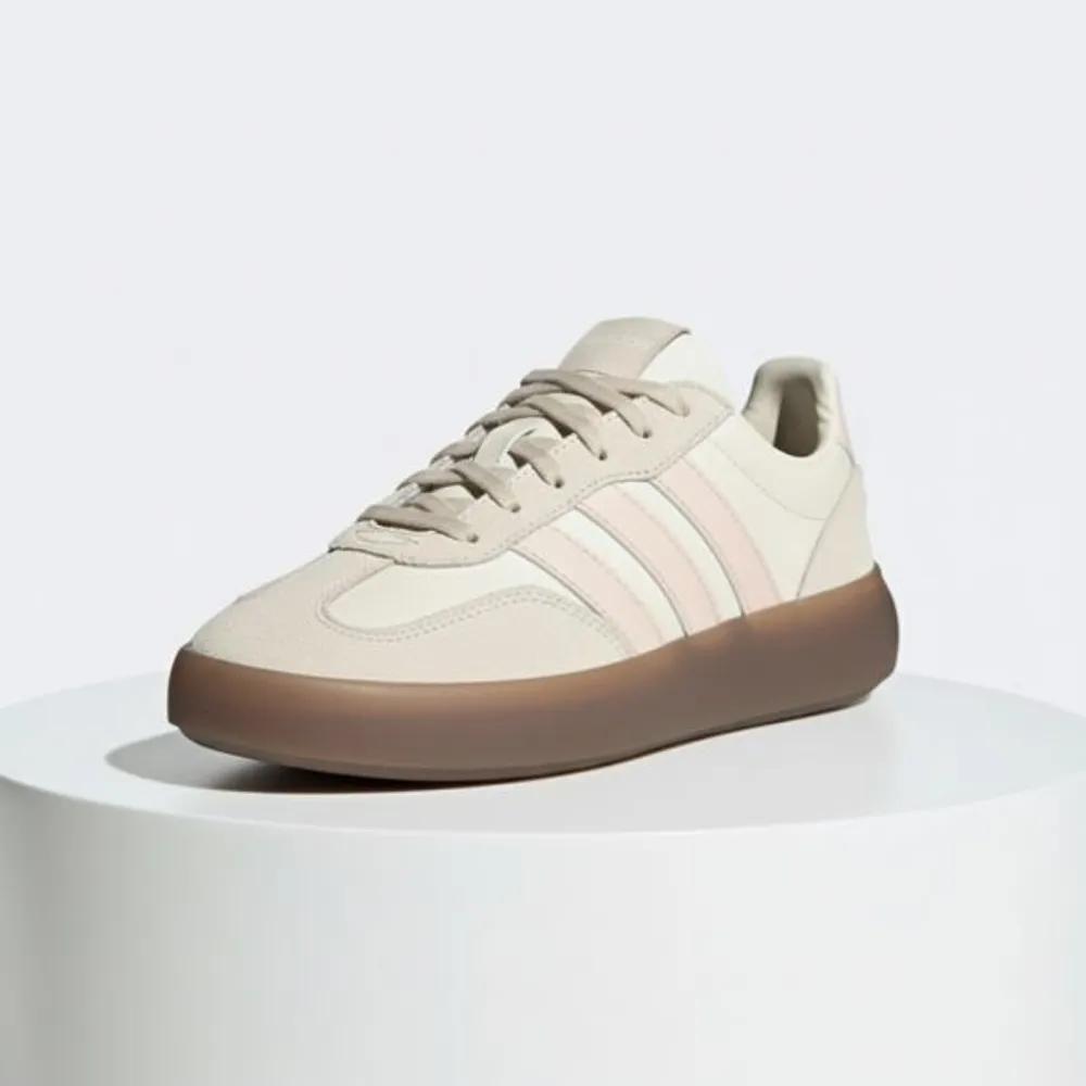 adidas adidas Vareda Decode Lux BARREDA DECODE LUX JR3534 OWHITE PUTMAU GUM5 699463 225