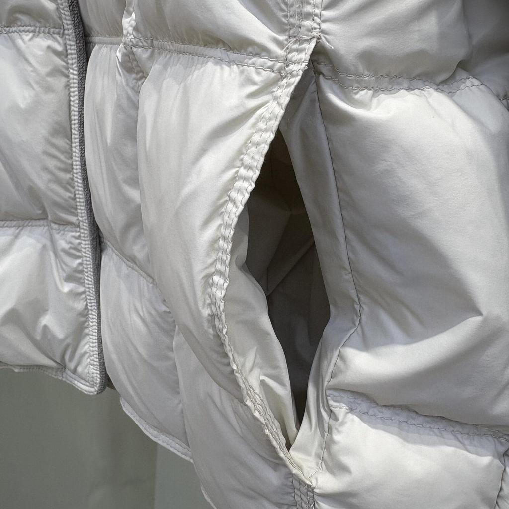 Women's Chic Lightweight Short Down Jacket - 2026 Winter Fashion, White Duck Down, Coco Style Lapel Design