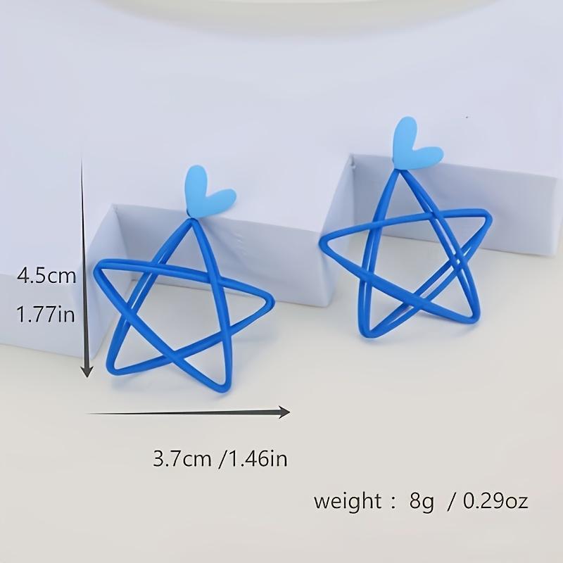 European Minimalist Star Earrings with Heart Decoration Hollow Five-Pointed Star Design,Suitable for Daily and Party Accessorie