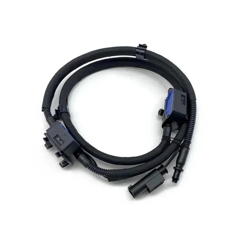 Front Windshield Washer Nozzle Spray Jet Replacement 61667367464 for BMW F32 F33 F36 F83 M4
