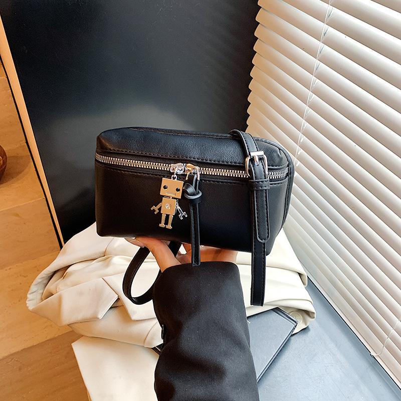 

Exquisite small bag women s new fashion versatile messenger bag trendy mini box small square bag чорний