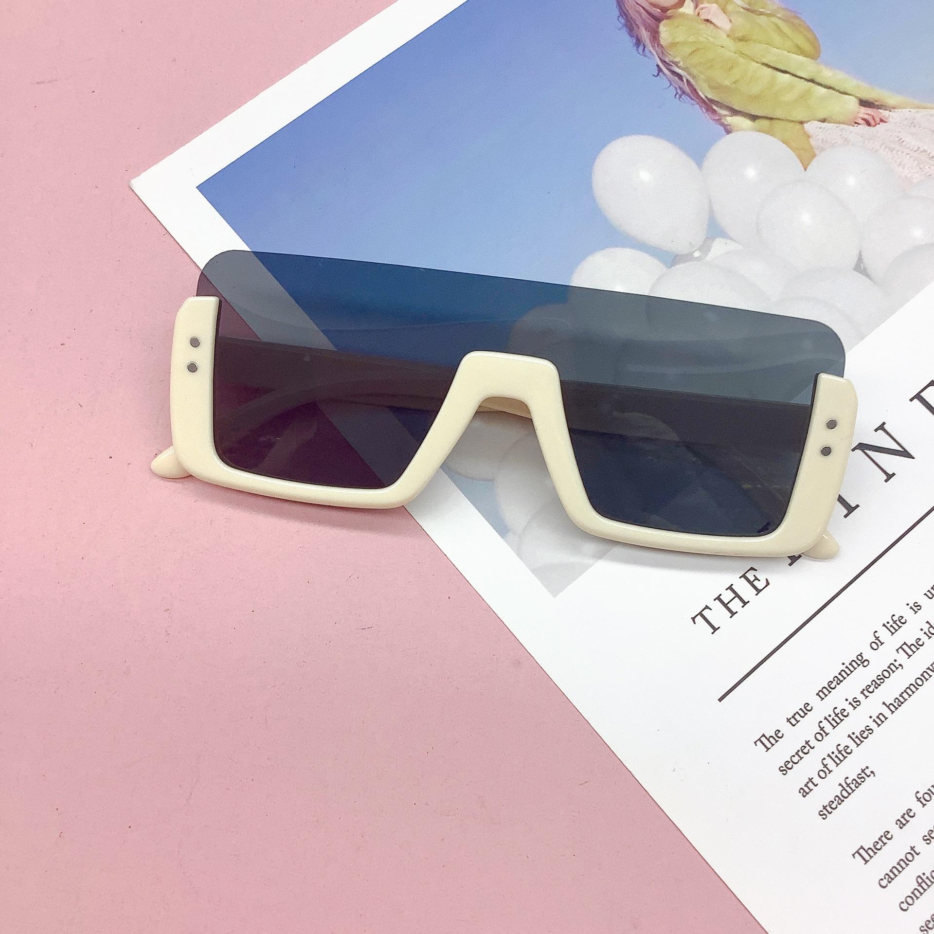 

Детские солнцезащитные очки Модные солнцезащитные очки Мужские и женские солнцезащитные очки Персонализированные детские солнцезащитные очки грязно-белый