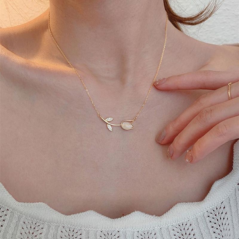 925 Silver-Plated Tulip Necklace - Light Luxury Floral Clavicle Chain for Women