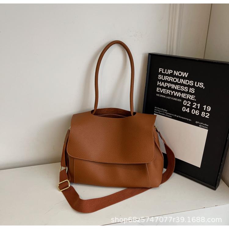 Retro casual versatile tote bag 2025 new commuter shoulder bag high-end niche design crossbody bag