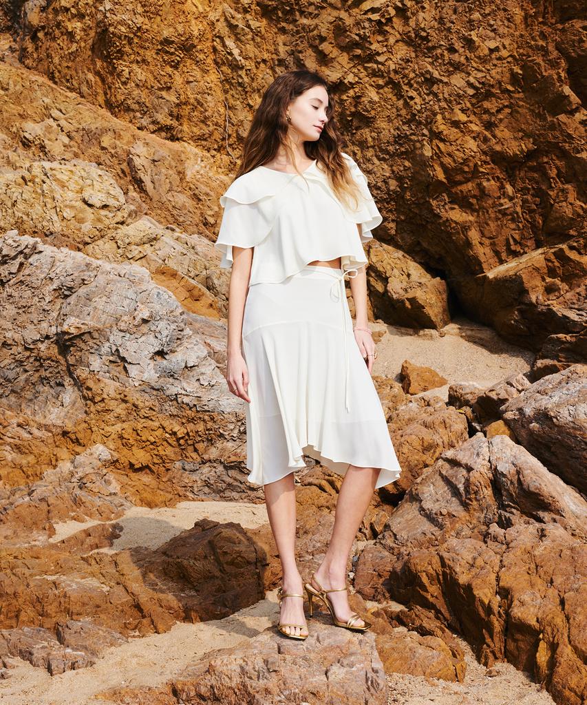 Aiseugadeuneiogongpal Crepe Knee Length Skirt_Ecru