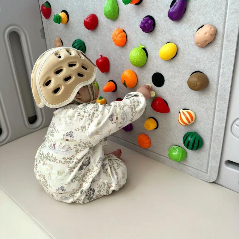 Children's Felt Fruit Picking Playset - Interactive Toy with Cuttable Fruits & Playful Backboard