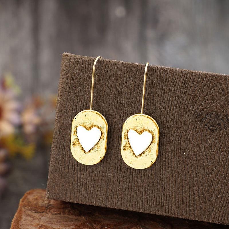 Vintage Gold Color Metal Carving Heart Earrings Geometry Oval Long Dangle Earrings for Women Jewelry