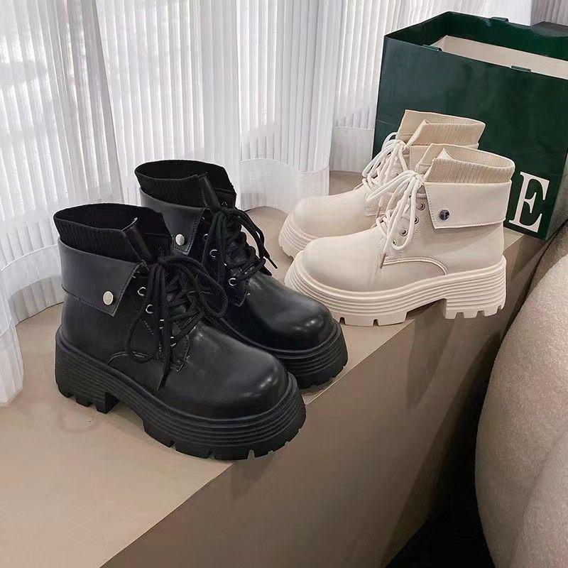 Women's High-End British Style Martin Boots with Thick Soles - Trendy, Versatile, Slimming Short Boots for Autumn and Winter.