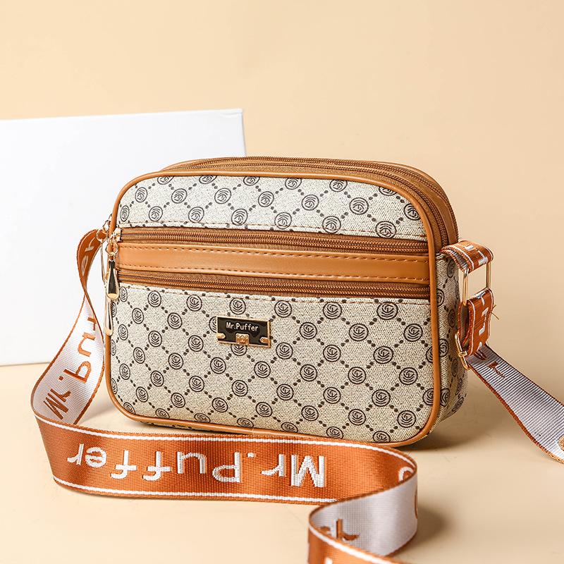 Fashionable Women's Bag, Middle-aged Mother's Bag, Single-shoulder Crossbody Bag, Versatile for Ladies with Floral Patterns, Small Square Bag
