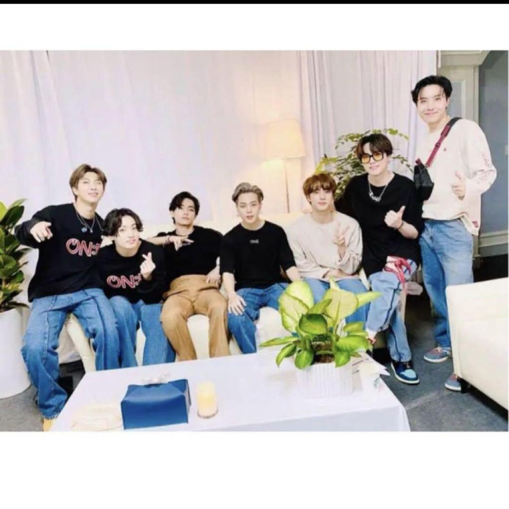 [USED] BTS MAP OF THE SOUL ON:E Long Sleeve T-shirt