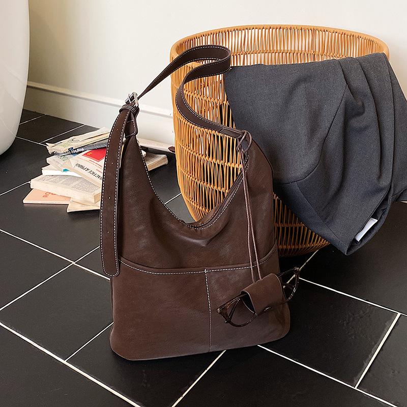 

Women Shoulder Bags Large Capacity Vintage Fashi Tote Bag for Commuting Autumn Winter New Texture and Simple Composite Bag кавовий