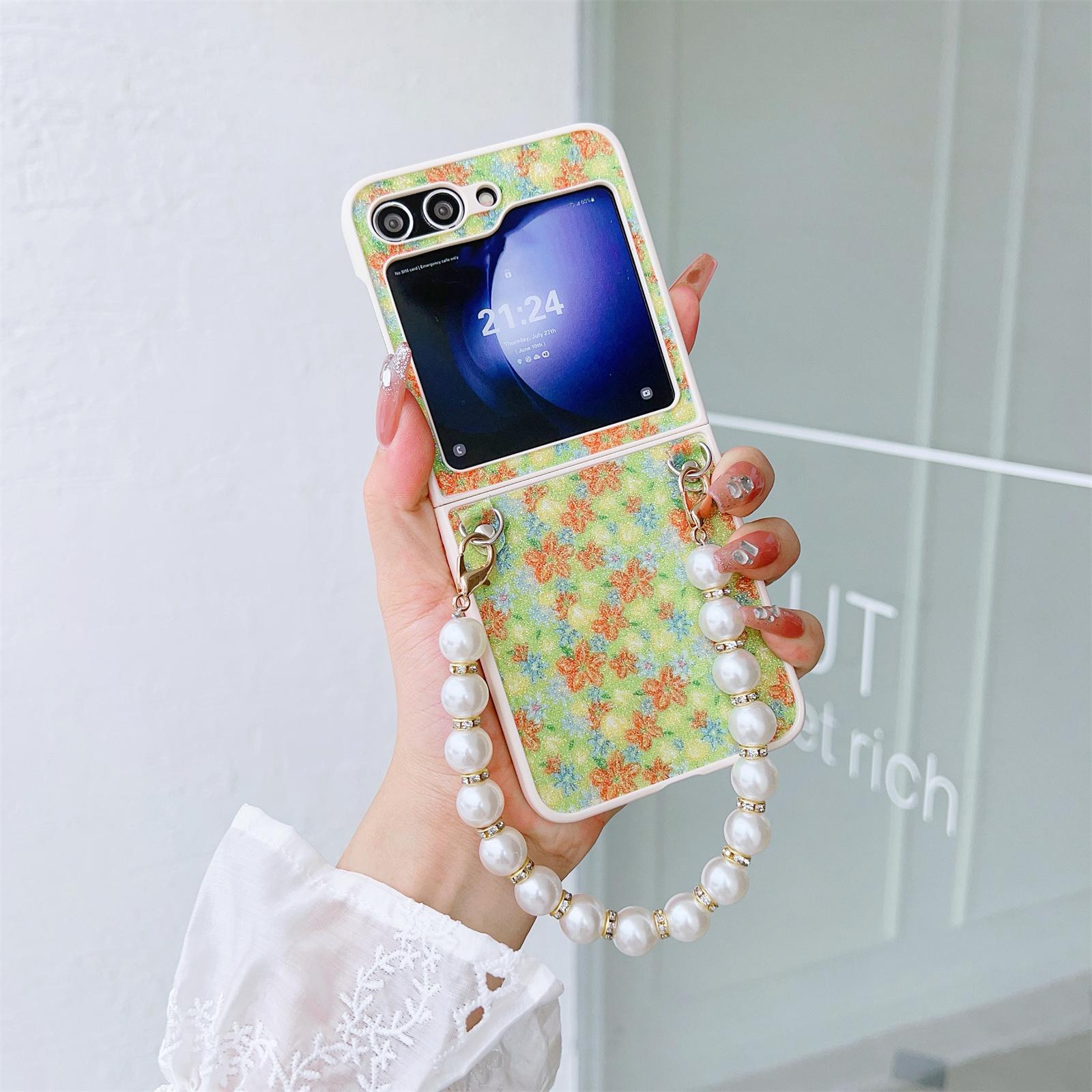 

For Samsung Galaxy Z Flip5 5G Folding Phone Case Flower Pattern PU+PC Cover with Beaded Hand Strap Green Small Flower