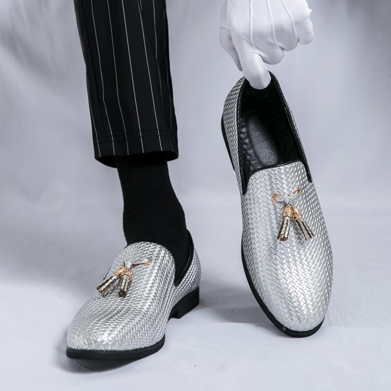 Flat Bottomed Men'S Loafers Classic British Gentleman Style Leisure Party Plus Size 38-46 Adult Nightclub Shoes Tassels New