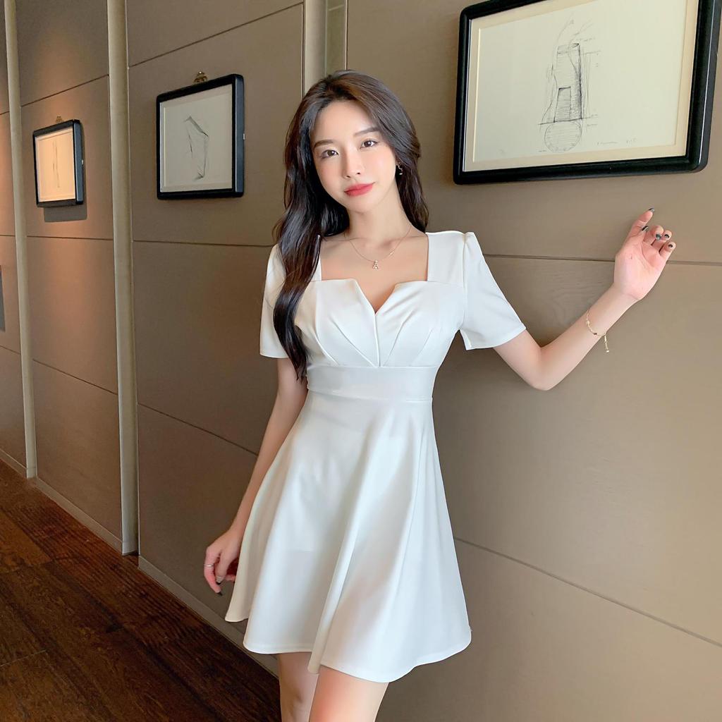 Small solid color dress women's summer new French square collar small dress waist and thin temperament short skirt