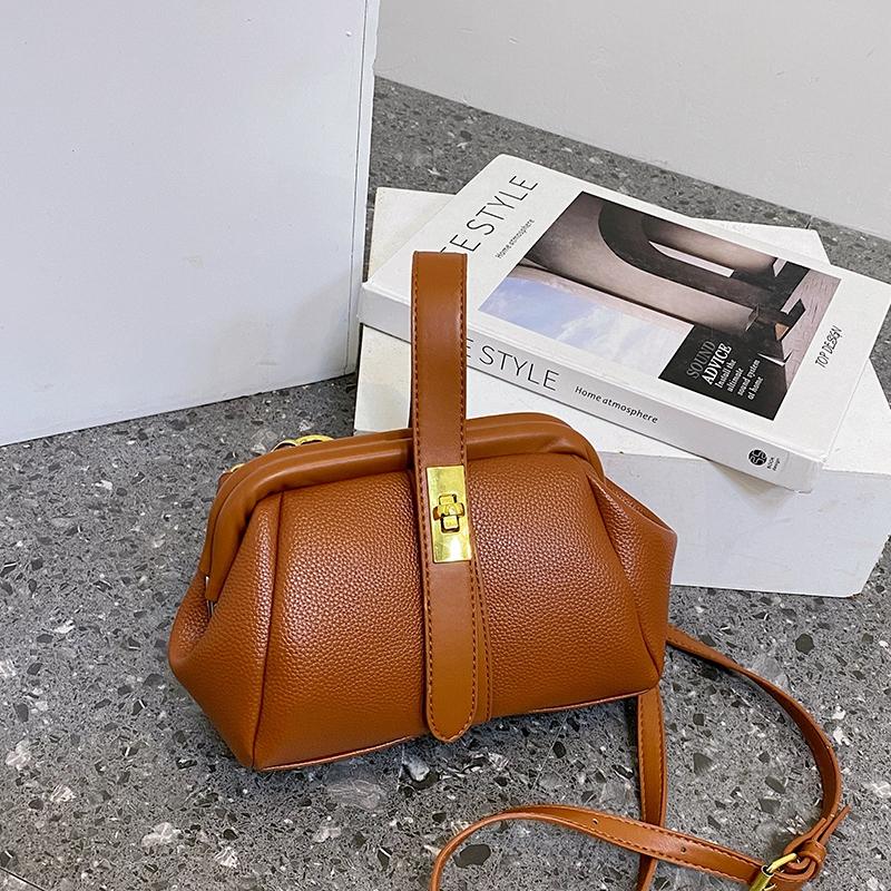 Fashionable Shell Handbag Women's Mini Shoulder Bag 2026 Stylish Personalized Crossbody Bag for Ladies Trendy Handbag