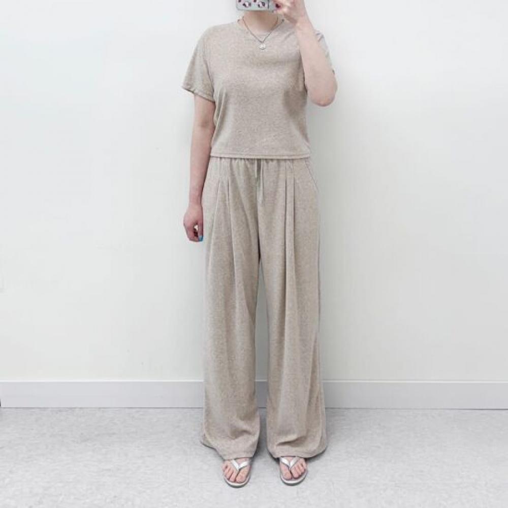 Mizqz Semi Crop T shirT wiTh Banding pinTuck Wide panTs