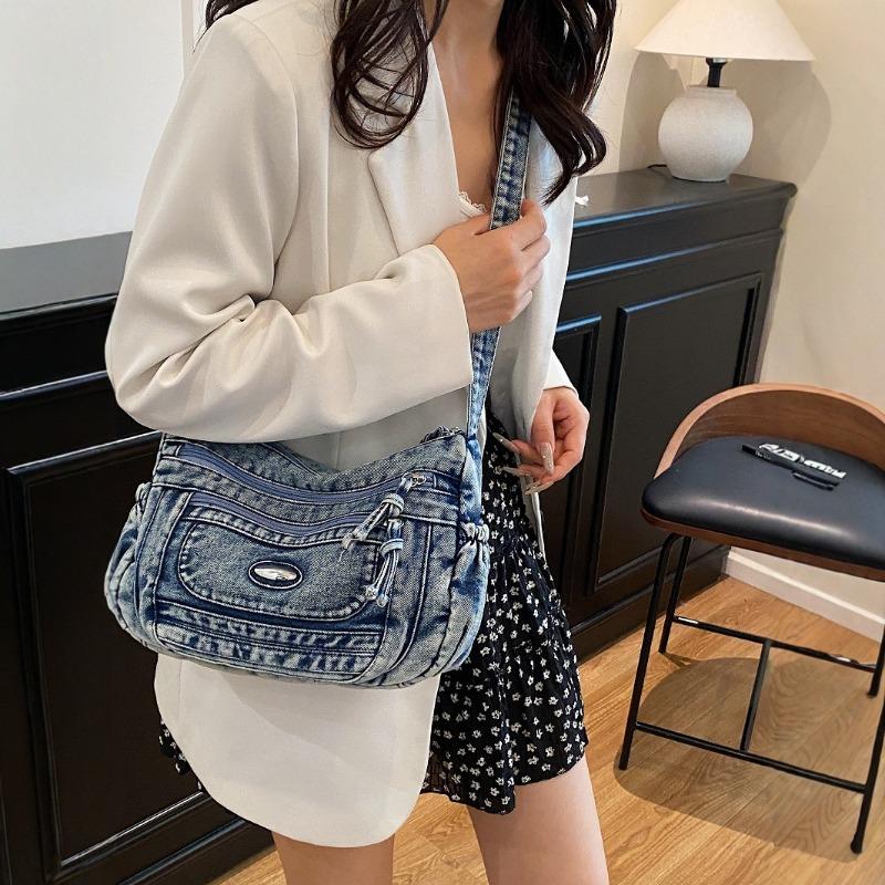 A Large-capacity Simple Single-shoulder Bag for Women A Fashionable Cross-shoulder Bag for Moms