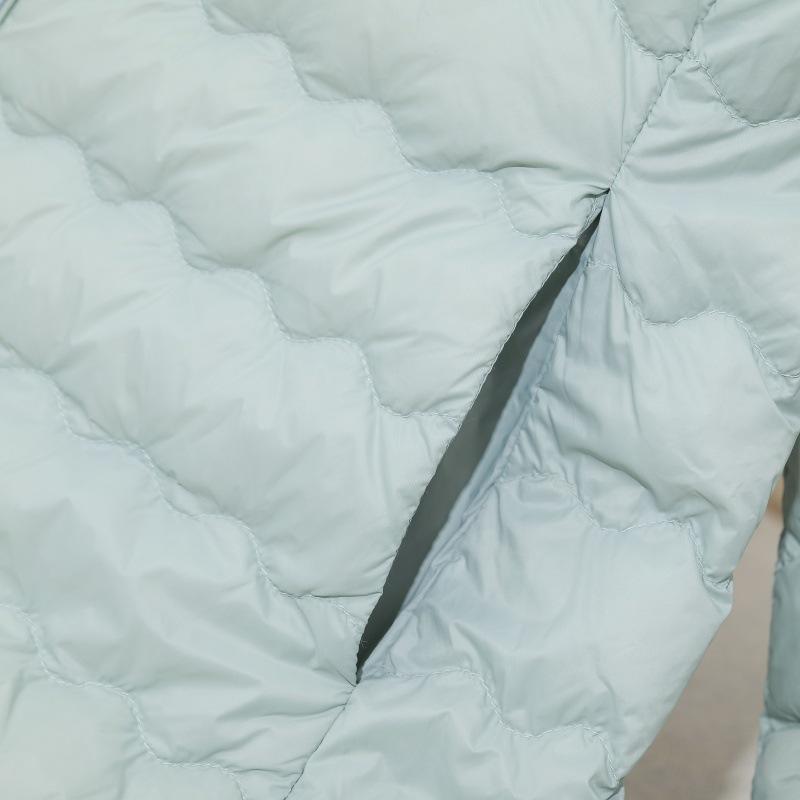 2025 Herbst/Winter Mittellange Kapuzen-Daunenjacke mit Wellenmuster - Leichte Koreanischer Stil Locker-Schlankmachende Oberbekleidung für Mütter